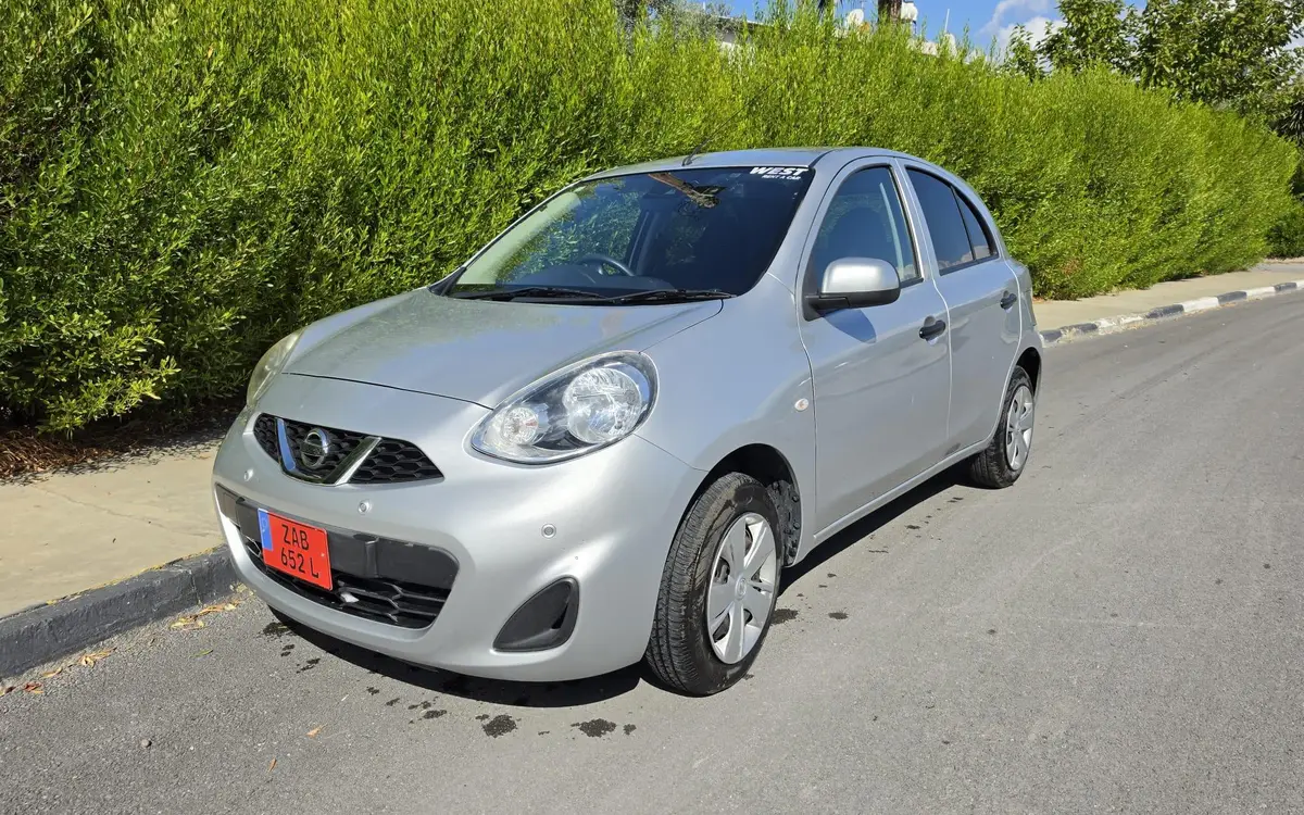 Kiralık Nissan Micra Gümüş – Kıbrıs araç kiralama